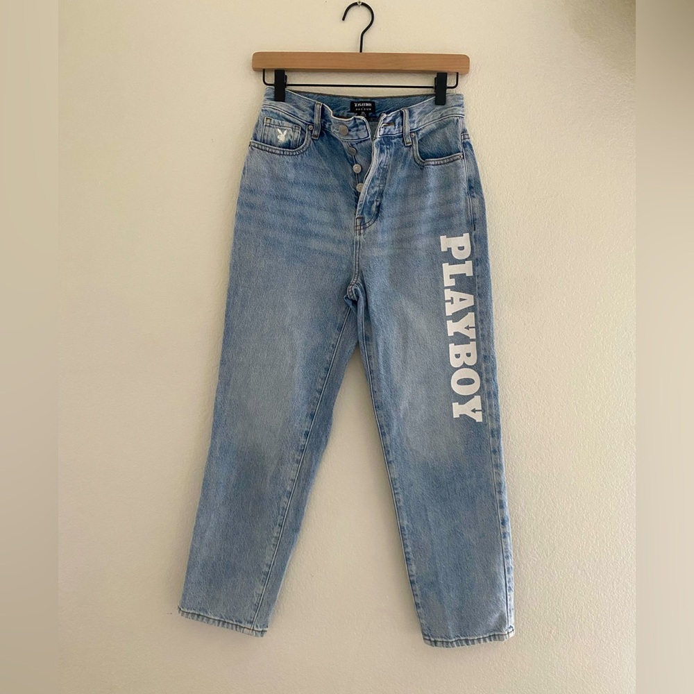 PLAYBOY - Light Wash Straight Leg